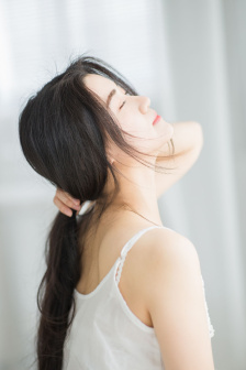 爸刚走爷爷就来抱妈妈的说说